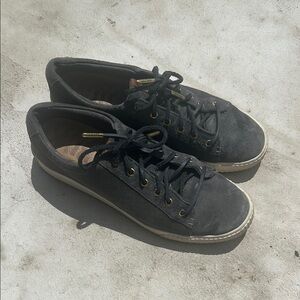 Sperry Black Flats with Modern Design